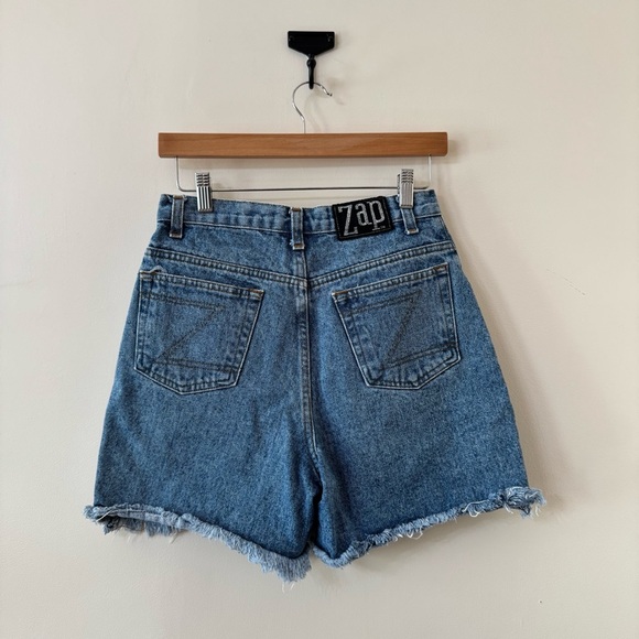 vintage ZAP denim cut offs - Picture 3 of 7